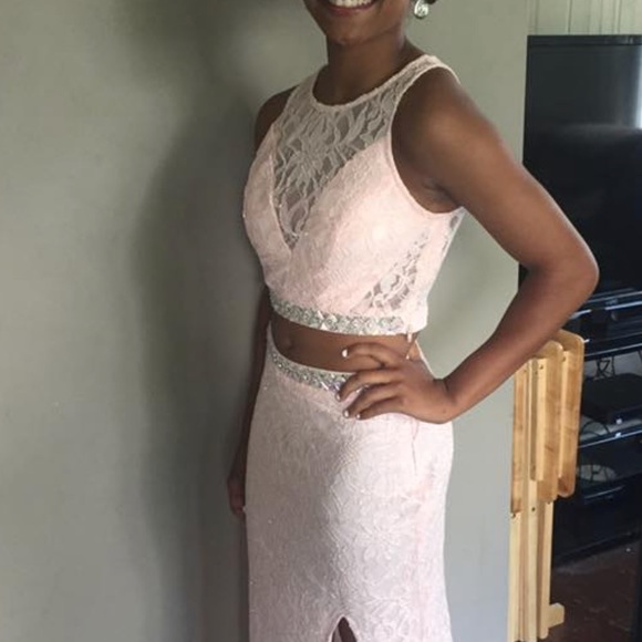 Prom dress - Picture 3 of 8